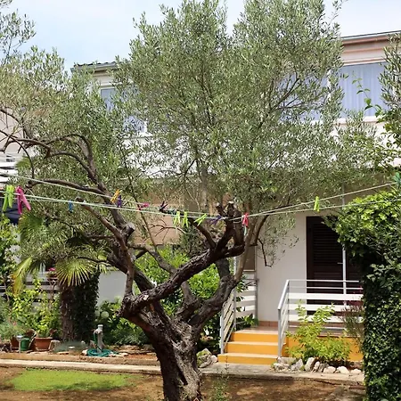 Family Friendly Seaside - 928 Apartament Vodice