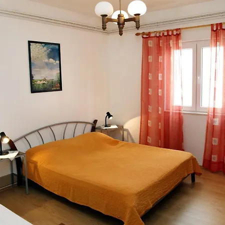Appartement Family Friendly Seaside - 928 Vodice