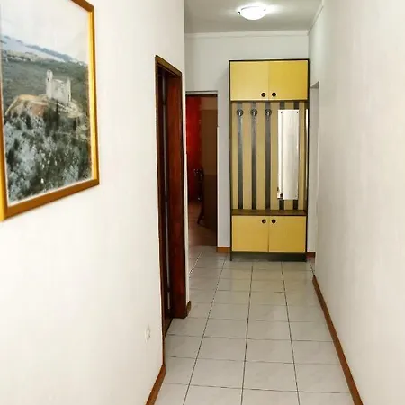 Family Friendly Seaside - 928 *