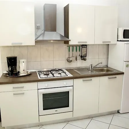 Family Friendly Seaside - 928 Apartament Vodice