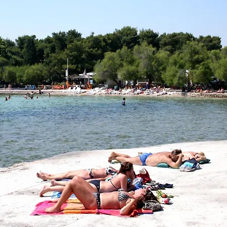 Family Friendly Seaside Apartments Vodice - 928 Apartman *