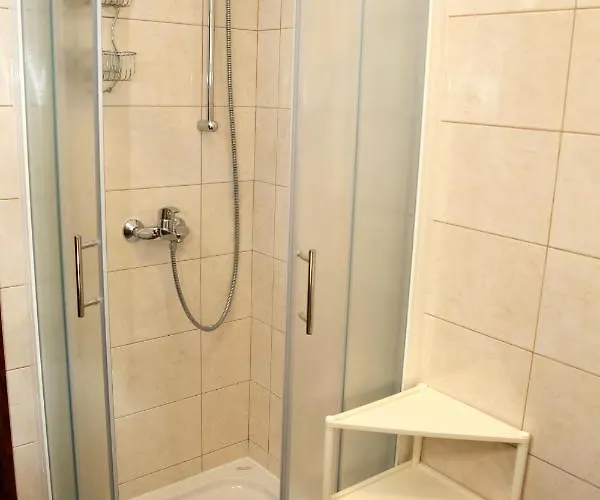 Family Friendly Seaside - 928 *